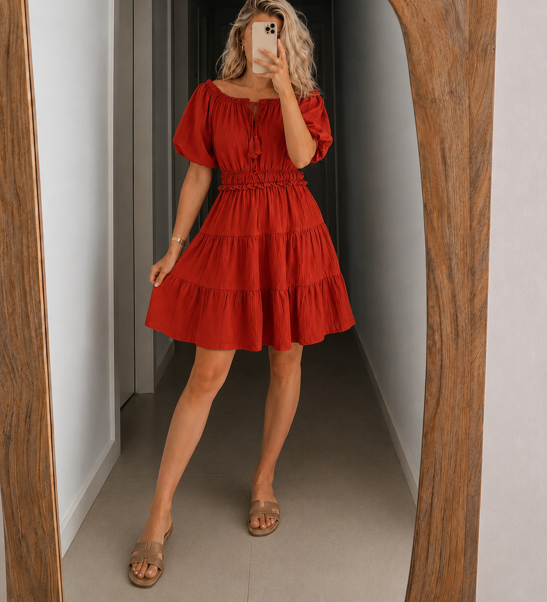 Mila Õlavarre Kleid