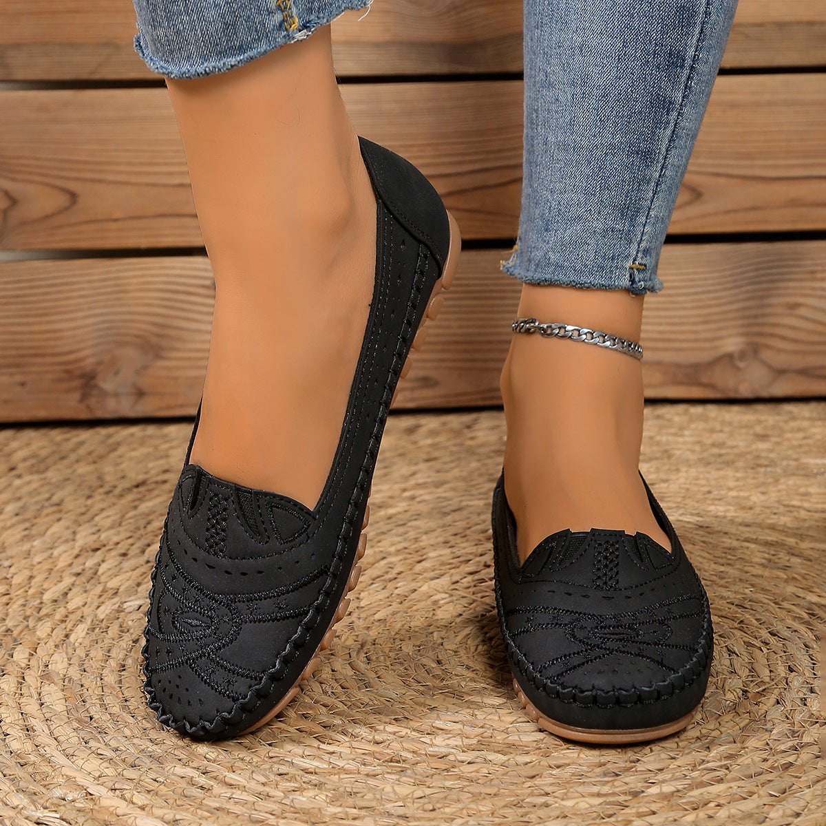OrthoEase™ – Elegantne leevendus tundlikele jalgadele